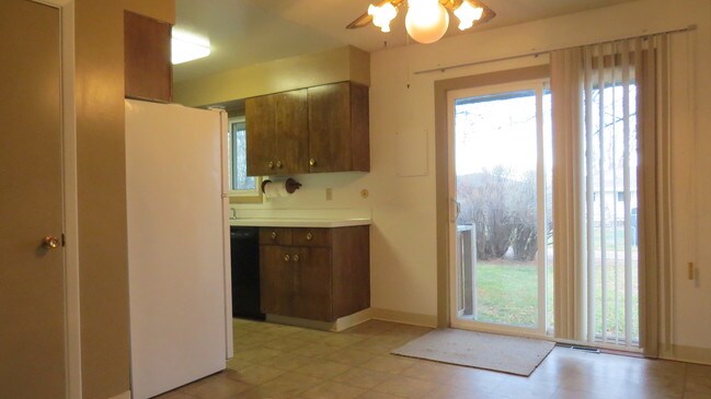 Building Photo - 5503 6th Ave S