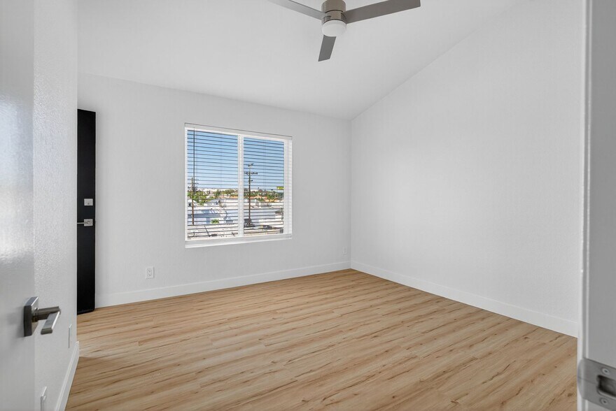 Building Photo - 1066 Coronado Ave