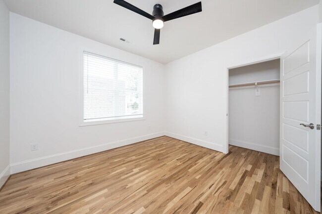 Building Photo - 3801 Lands End Ct