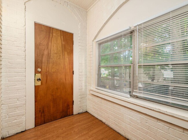 Building Photo - 2086-2090-2090 N 4th St