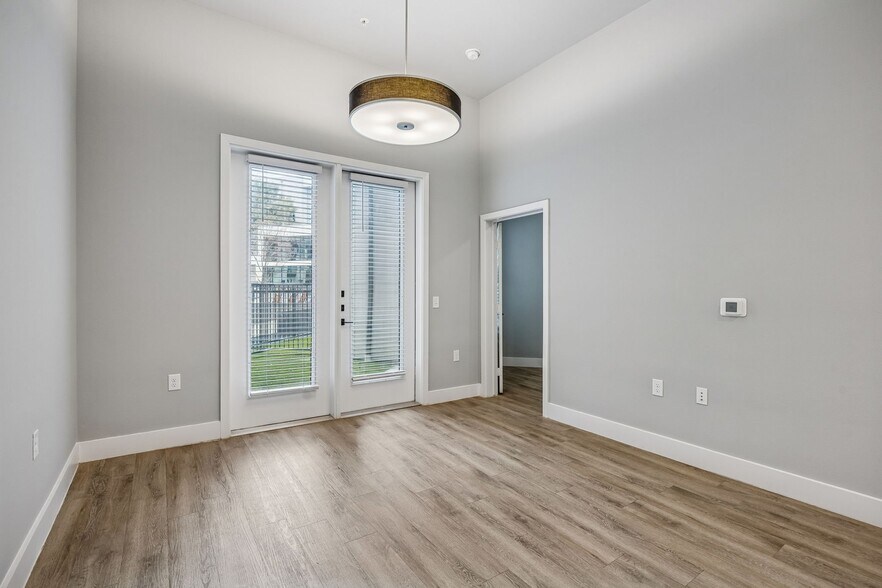 Building Photo - 3700 Ross Ave
