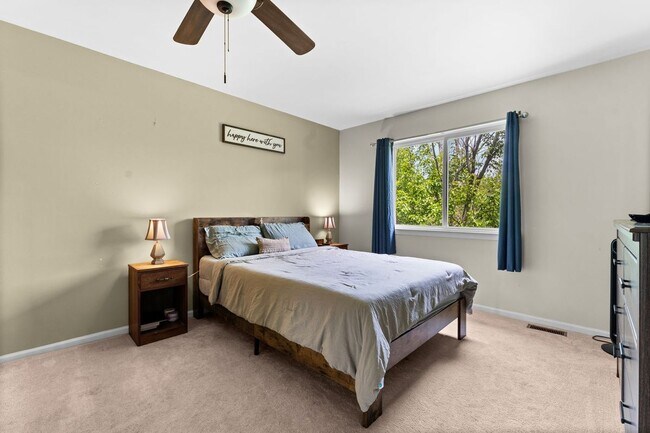 Building Photo - 4141 Crystal Creek Dr