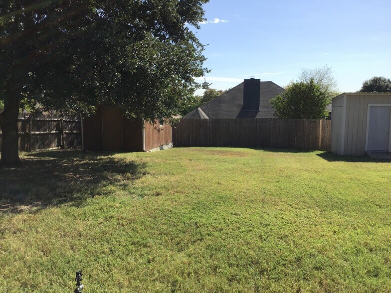 Building Photo - 6349 Hunters Glen Dr