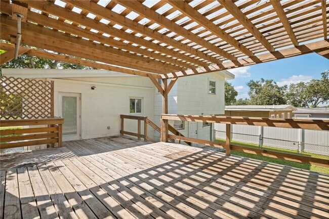 Building Photo - 5115 16th St N