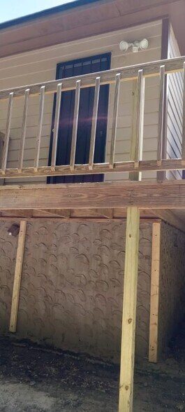 Building Photo - 917 Odom Dr