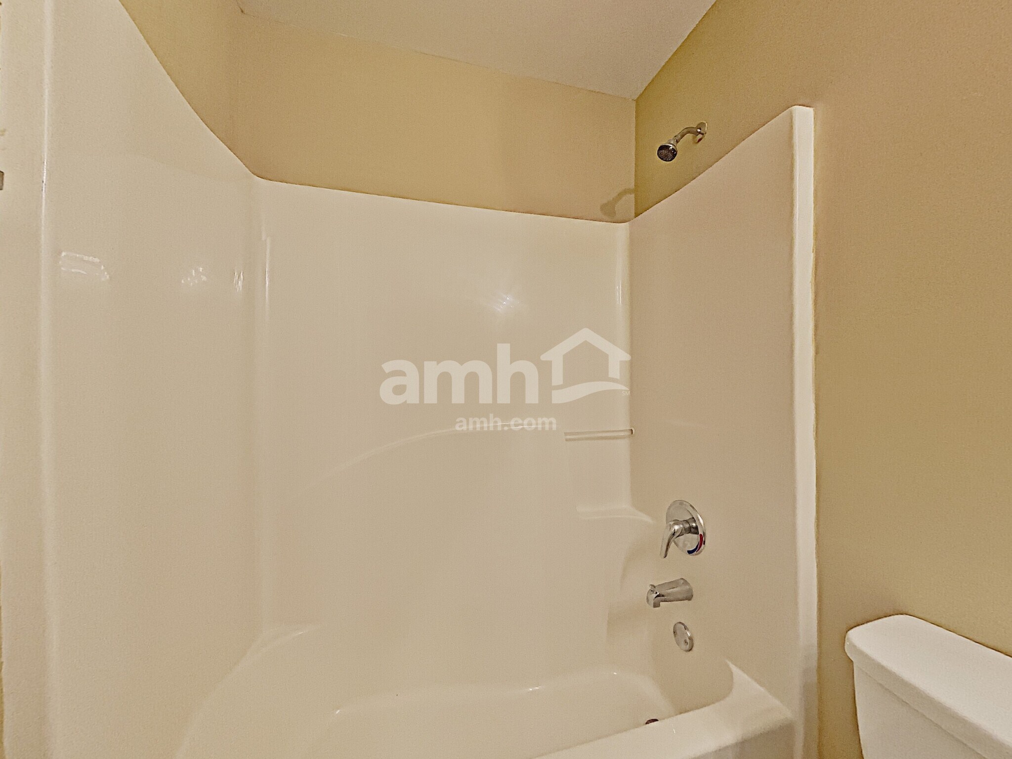 Building Photo - 118 Hidden Creek Dr