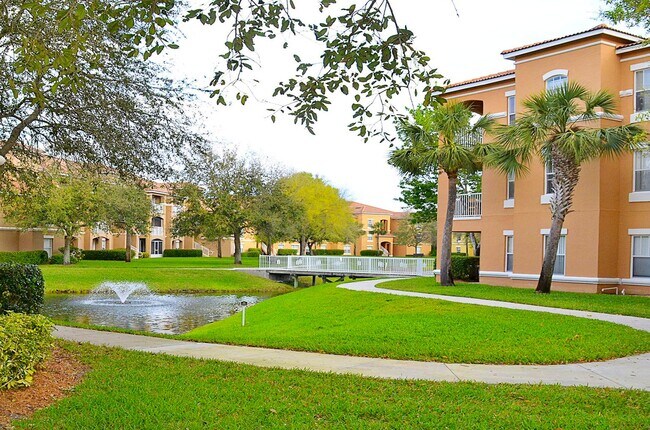 Building Photo - 5050 Fairways Cir