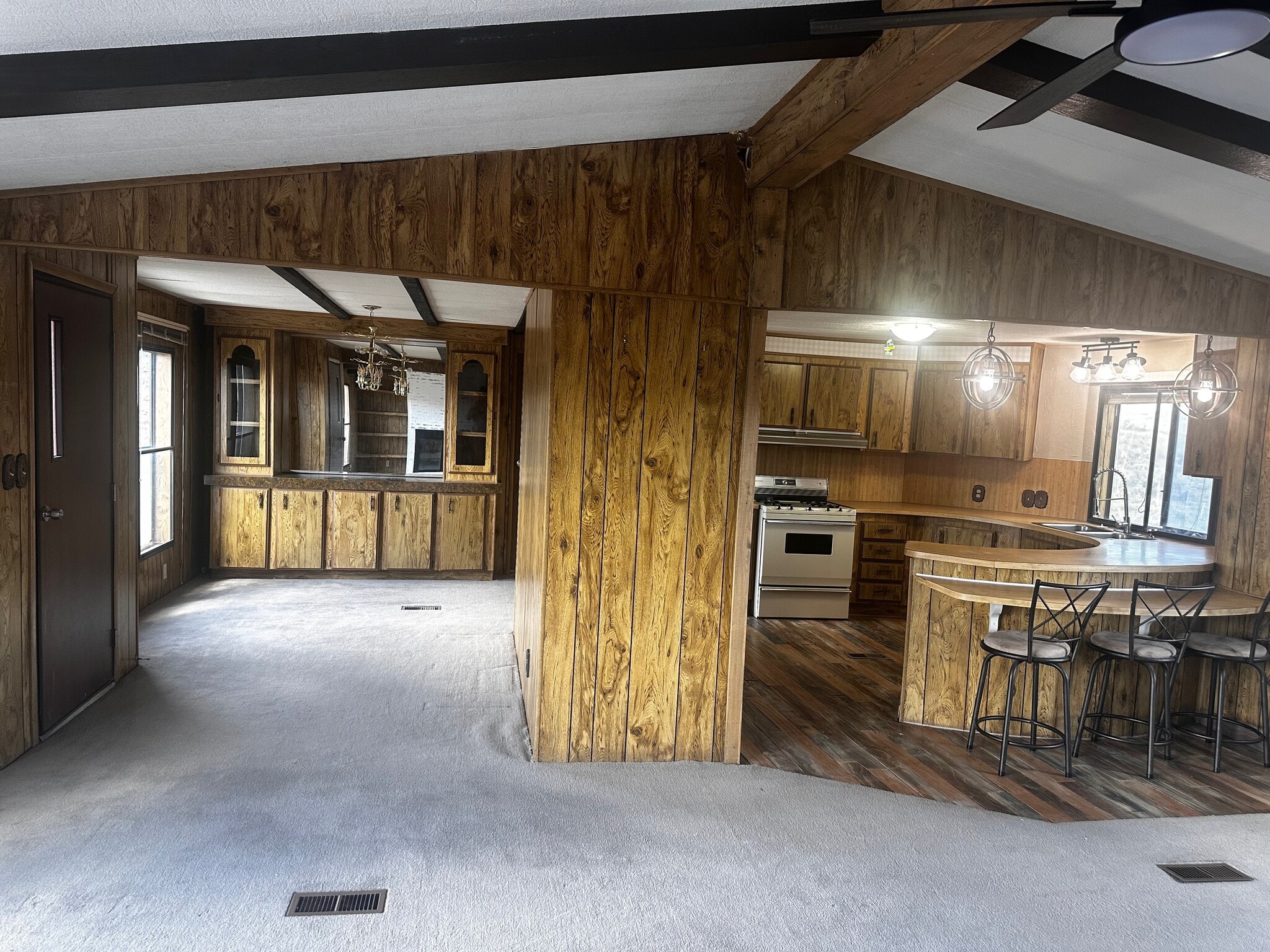 Main Living - 258 County Road 342