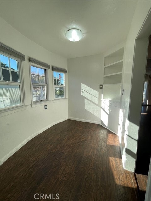 Building Photo - 1024 Main St