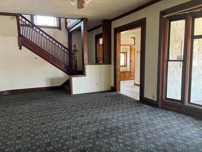 Building Photo - Rare once in a lifetime opportunity, Victo...