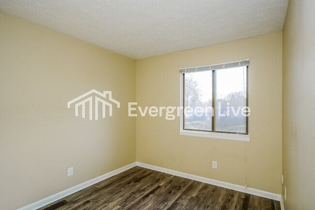Building Photo - 7818 Inverness Ct