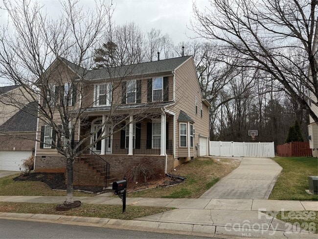 Building Photo - 15622 Troubadour Ln