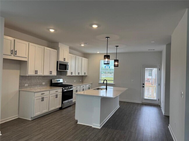 Building Photo - 1 Peeples Dr