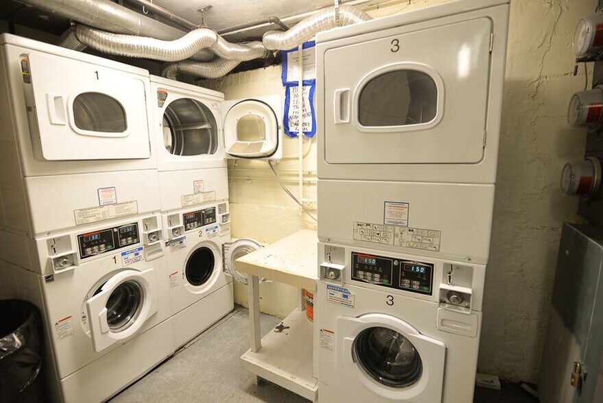 Building Photo - 20 Radcliffe Rd