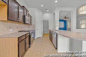 Building Photo - 7506 Elegante Way