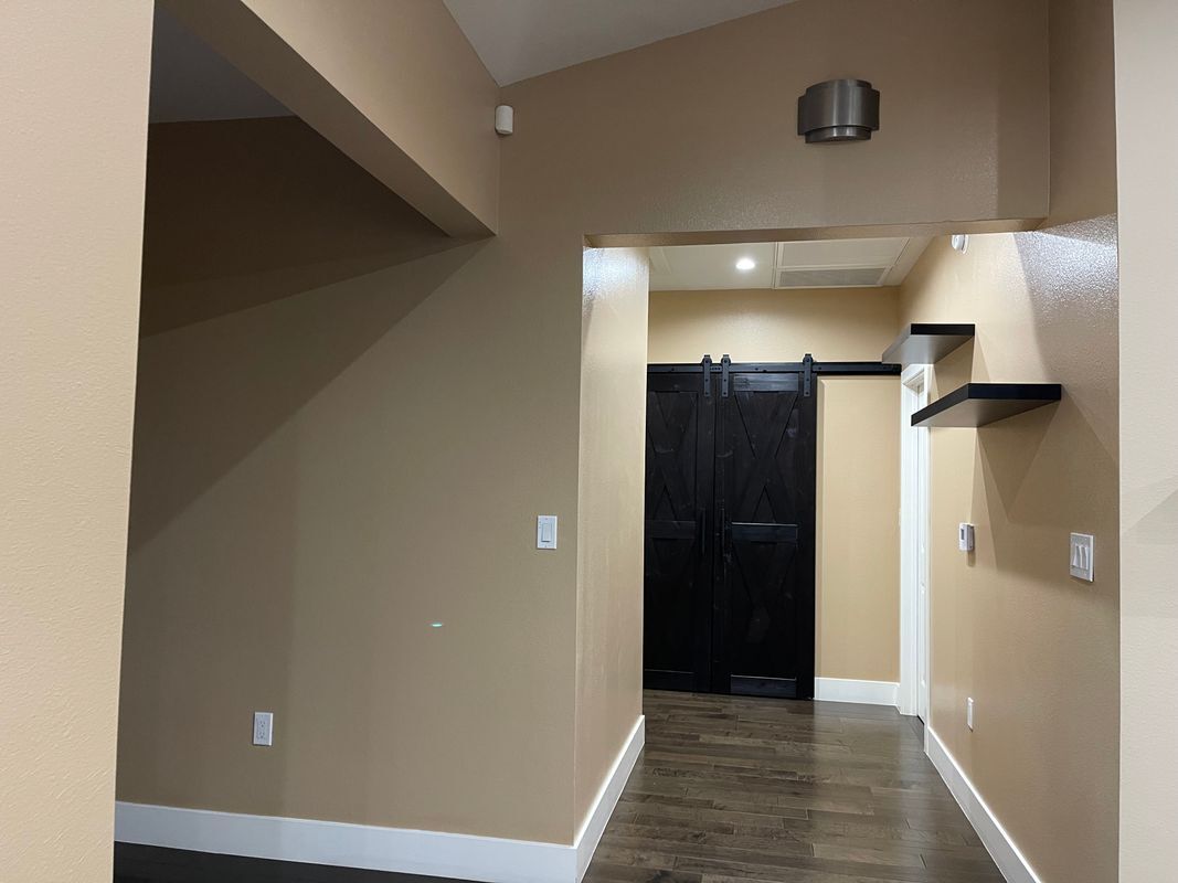 Building Photo - 17515 Live Oak St