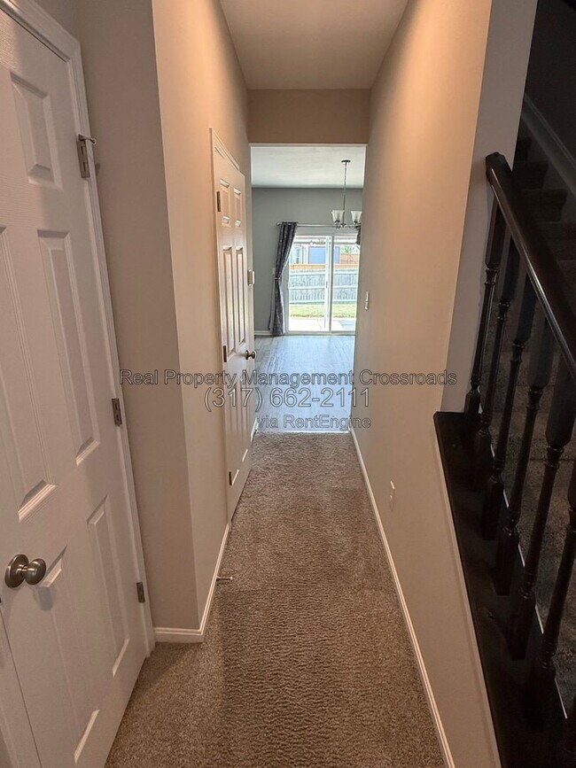 Building Photo - 5509 W Woodhaven Dr