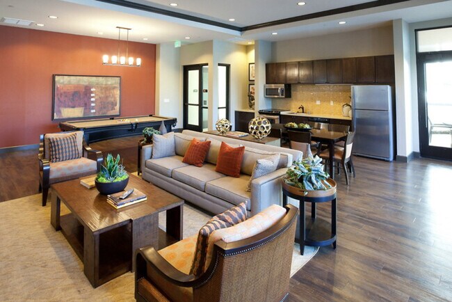 Building Photo - 695 Tasman Dr