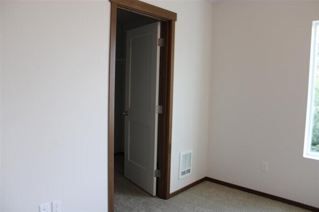 Building Photo - Oak Street Lofts, LLC #1