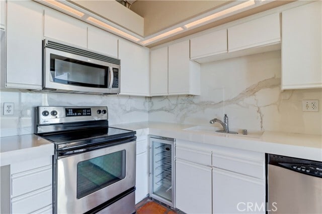 Building Photo - 230 Lille Ln