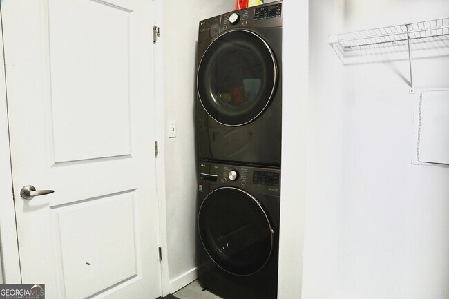 Building Photo - 1100 Peachtree St NE