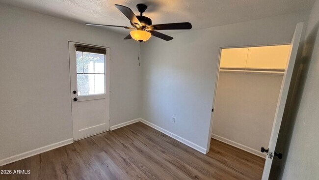 Building Photo - 1000 W Elna Rae St