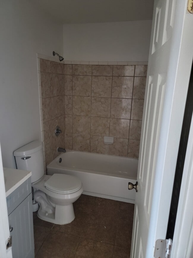 Building Photo - 1802 Jo Ann Pl