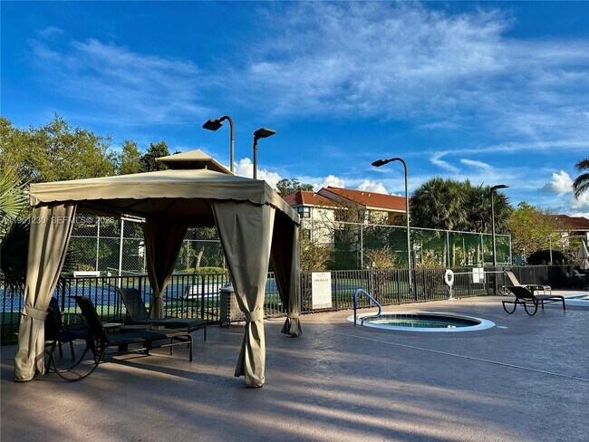 Building Photo - 10135 W Sunrise Blvd