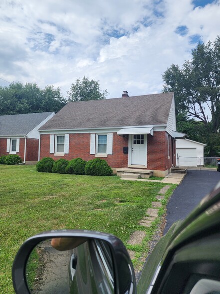 Building Photo - 208 Pierson Blvd
