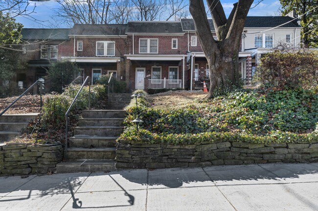 Building Photo - 3822 W St NW