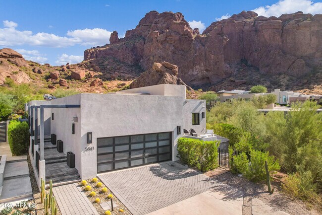 Building Photo - 5841 N Echo Canyon Cir