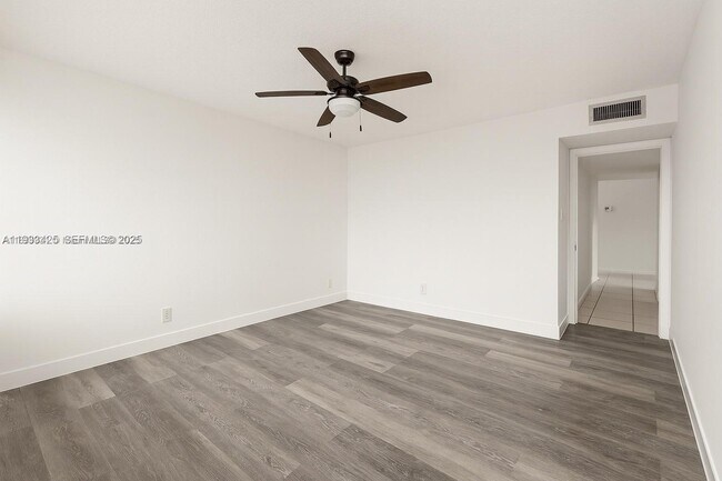 Building Photo - 6921 Environ Blvd