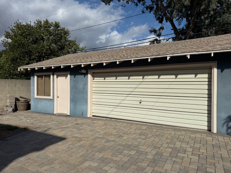 Building Photo - 280 S Craig Ave