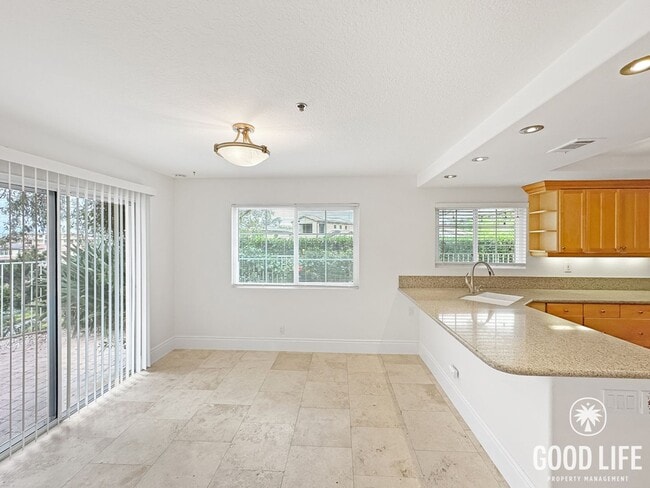 Building Photo - Fully Renovated End-Unit 3BD/2.5BA in Lake Forest with Views, Private Yard & 2-Car Garage