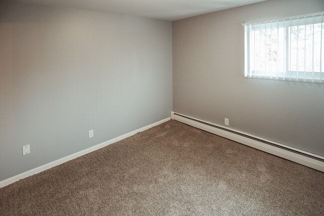 Building Photo - 2805 Harwick Dr