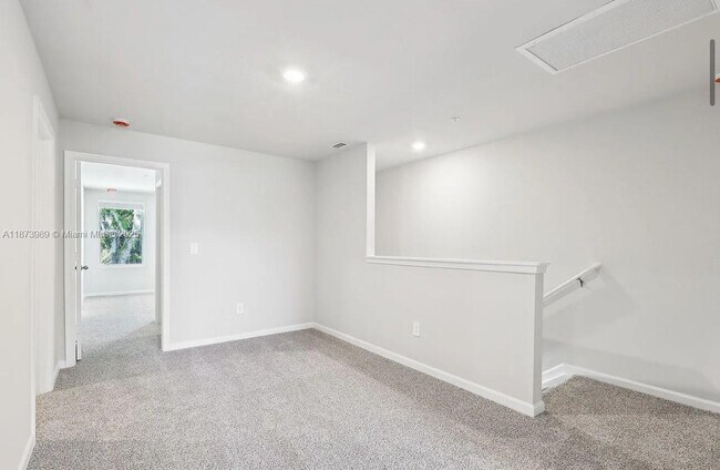 Building Photo - 478 Salisbury Cir
