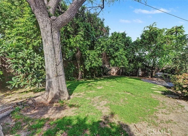 Building Photo - 4413 Canoga Dr