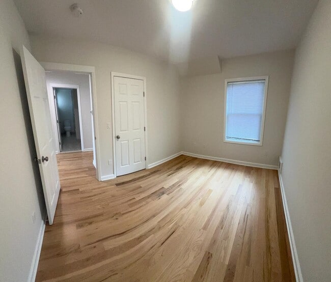 Building Photo - 16 Olyphant Pl