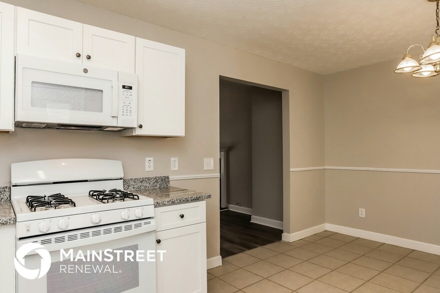 Building Photo - 5222 Oaktree Trail