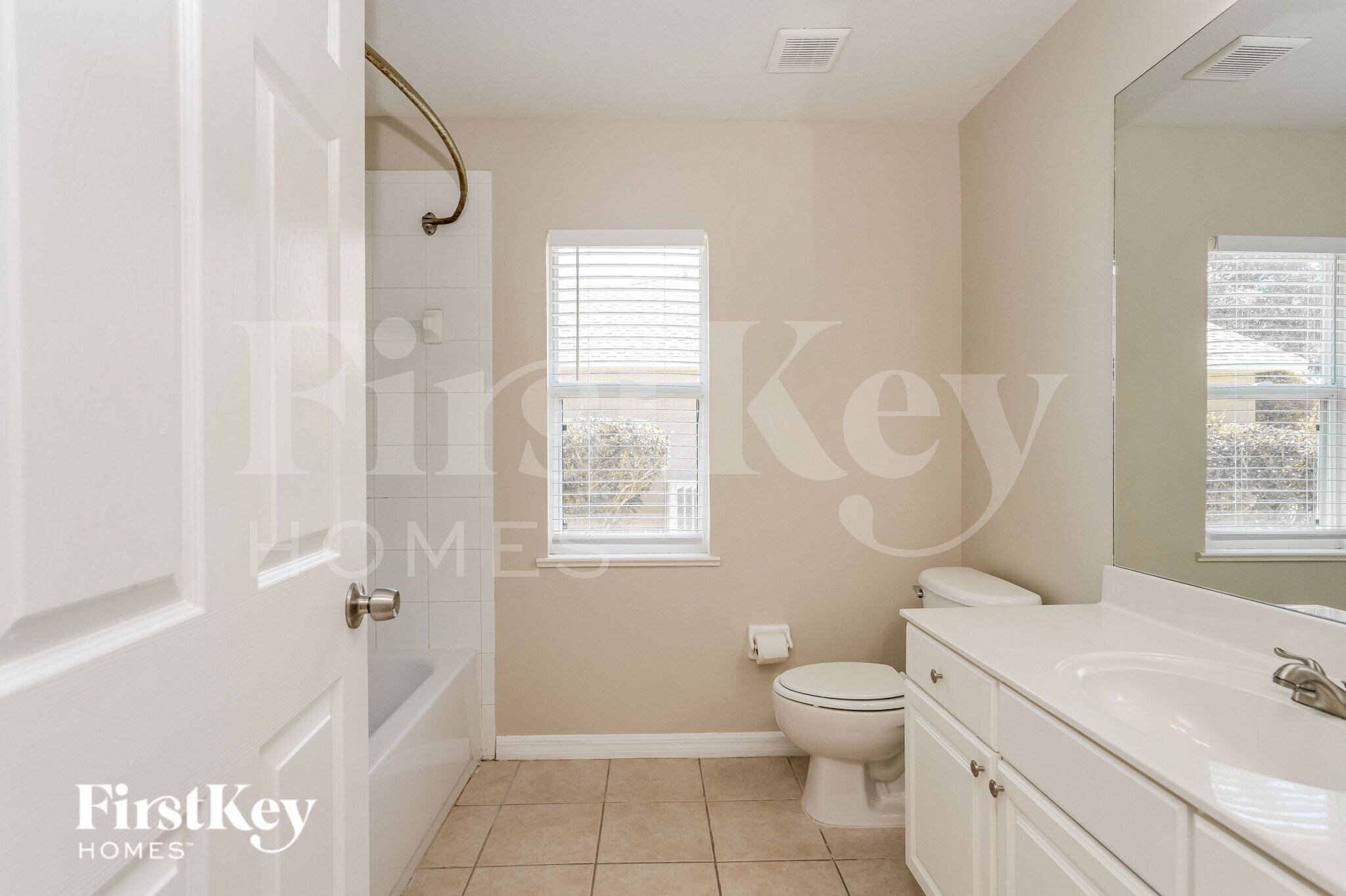 Building Photo - 932 Tavernier Cir NE