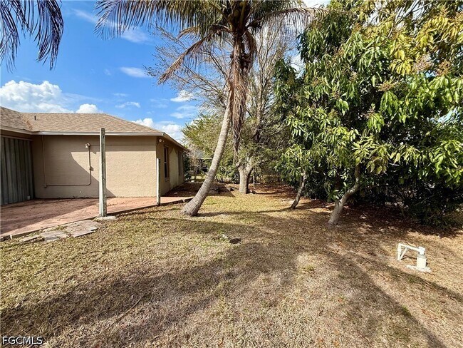 Building Photo - 1713 SW 10th Pl