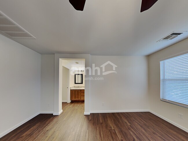 Building Photo - 887 E Autumn Harvest Pl