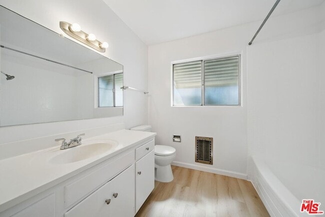 Building Photo - 1293 Garfield Ave