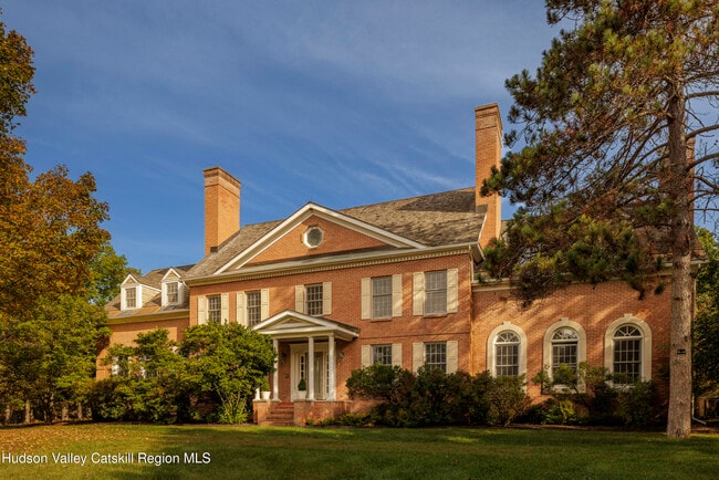 Building Photo - 147 Rock City Rd