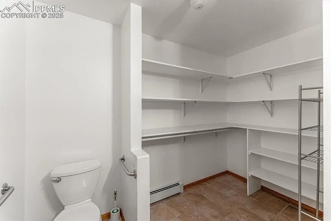 Building Photo - 497 South Avenida Del Oro E