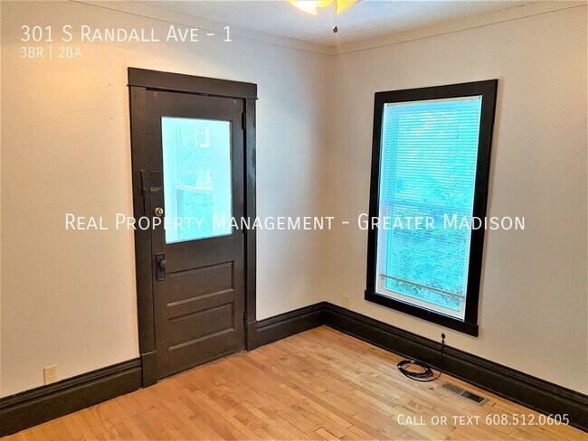 Building Photo - 301 S Randall Ave