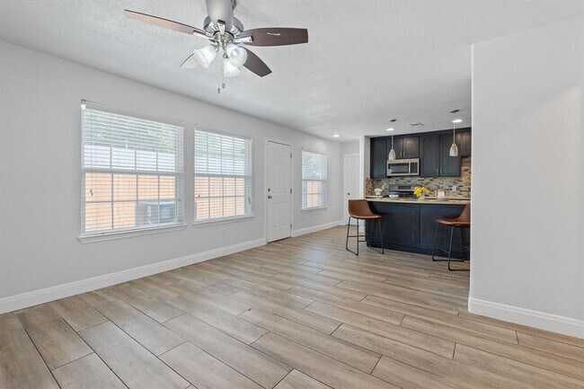 Building Photo - 6001 Jain Ln