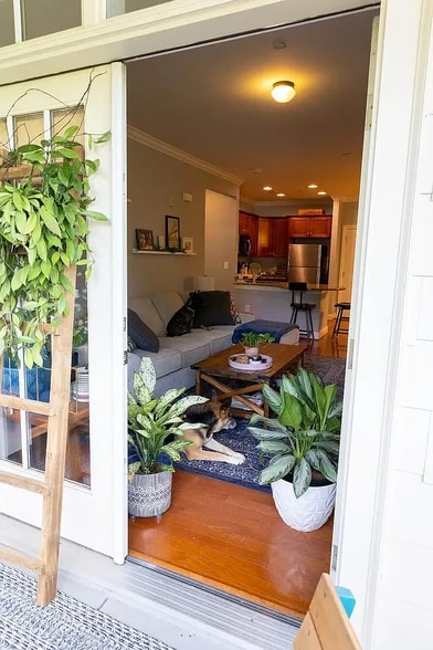 Balcony Entryway - 518 Clarice Ave
