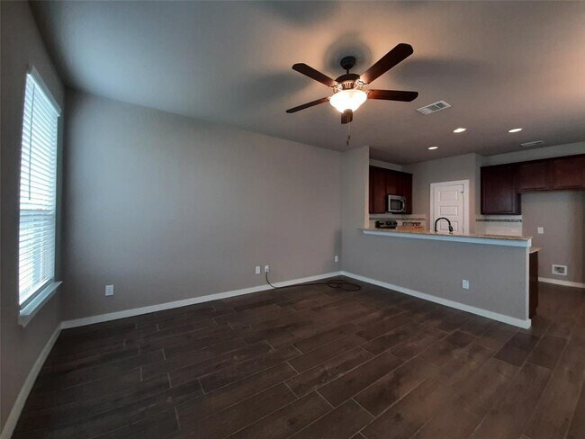 Building Photo - 118 Wickersham St