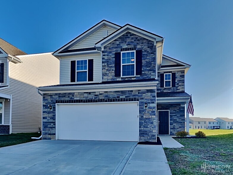 Primary Photo - 2446 Creek Bank Dr